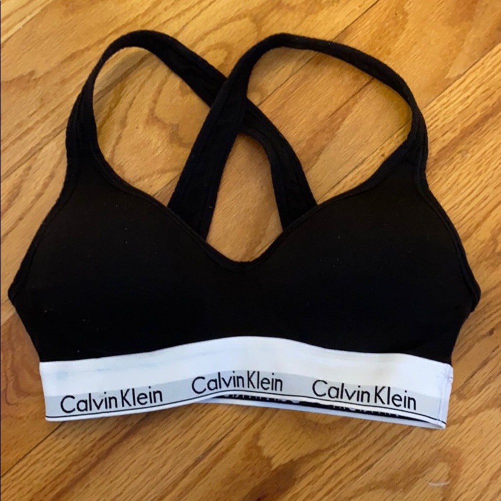 Calvin Klein Women’s Sports Bra